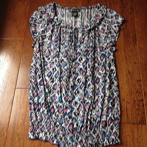 Comfortable and flexible short sleeve top