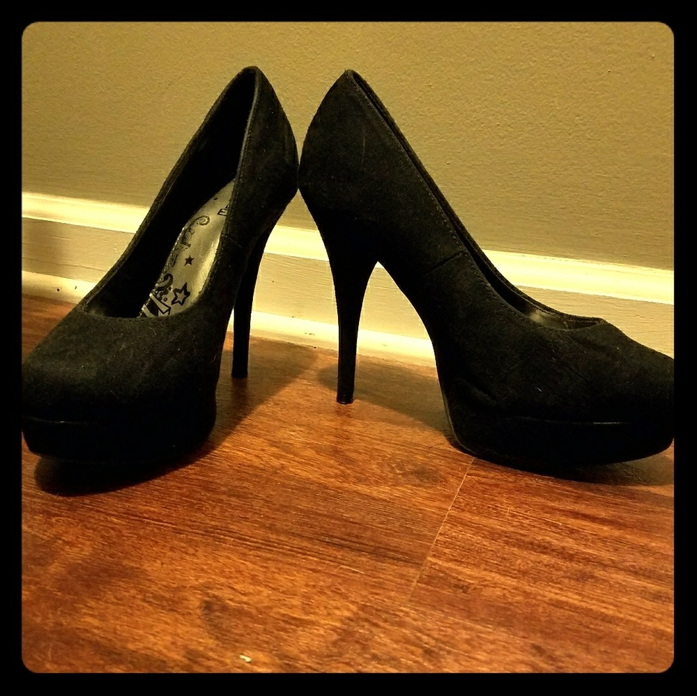 Brash Black heels