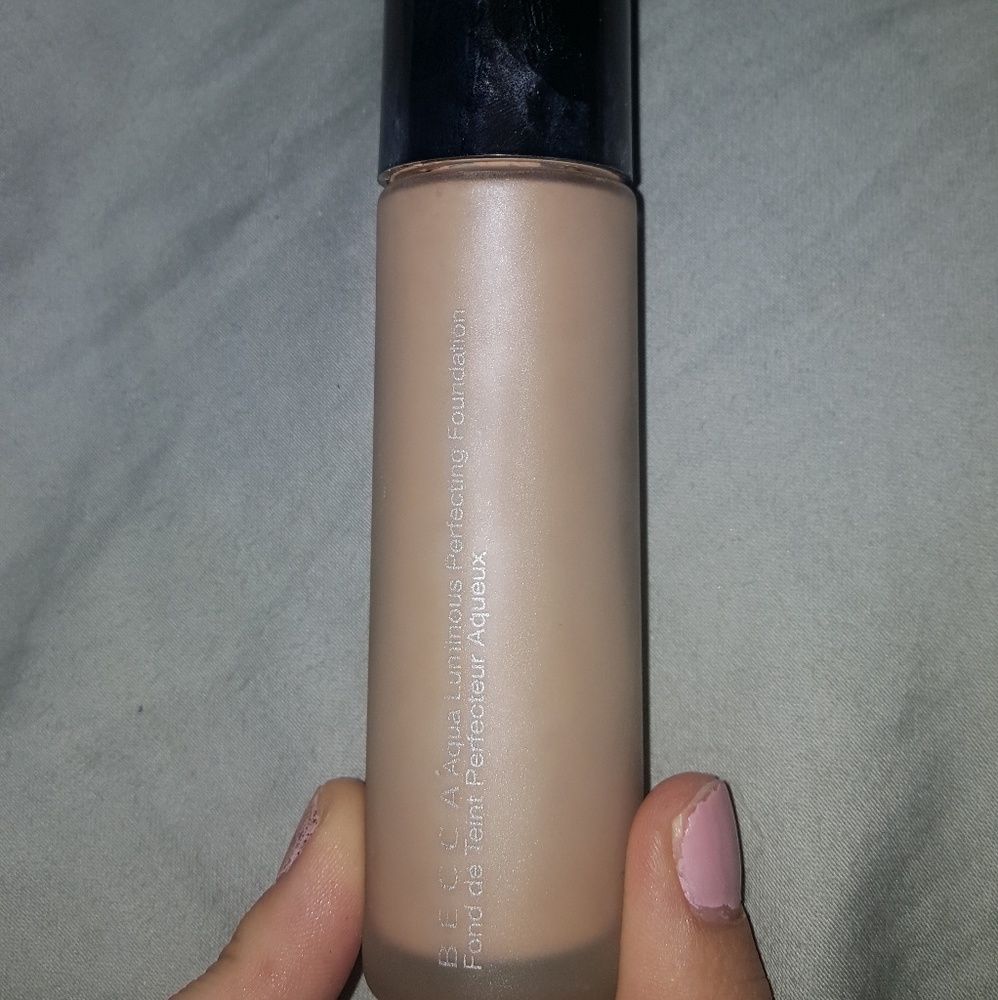 BECCA Aqua Luminous Foundation