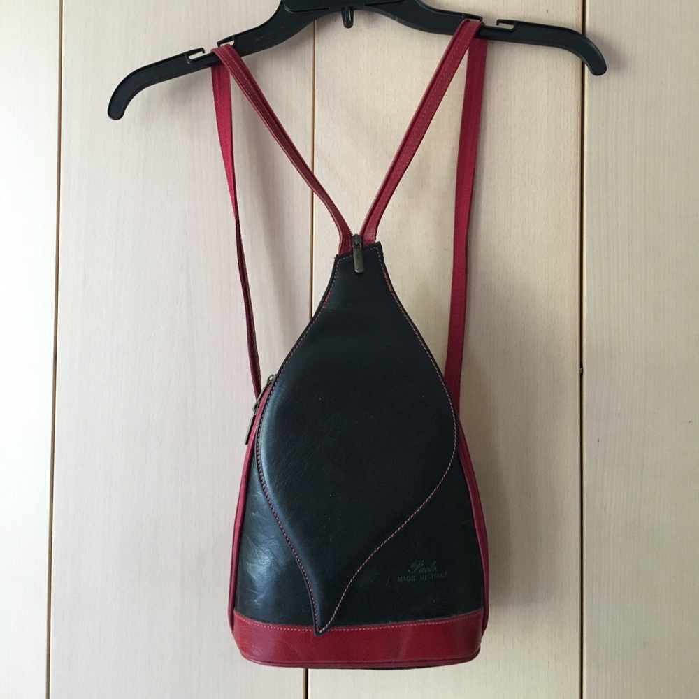 Leather backpack/shoulder bag.