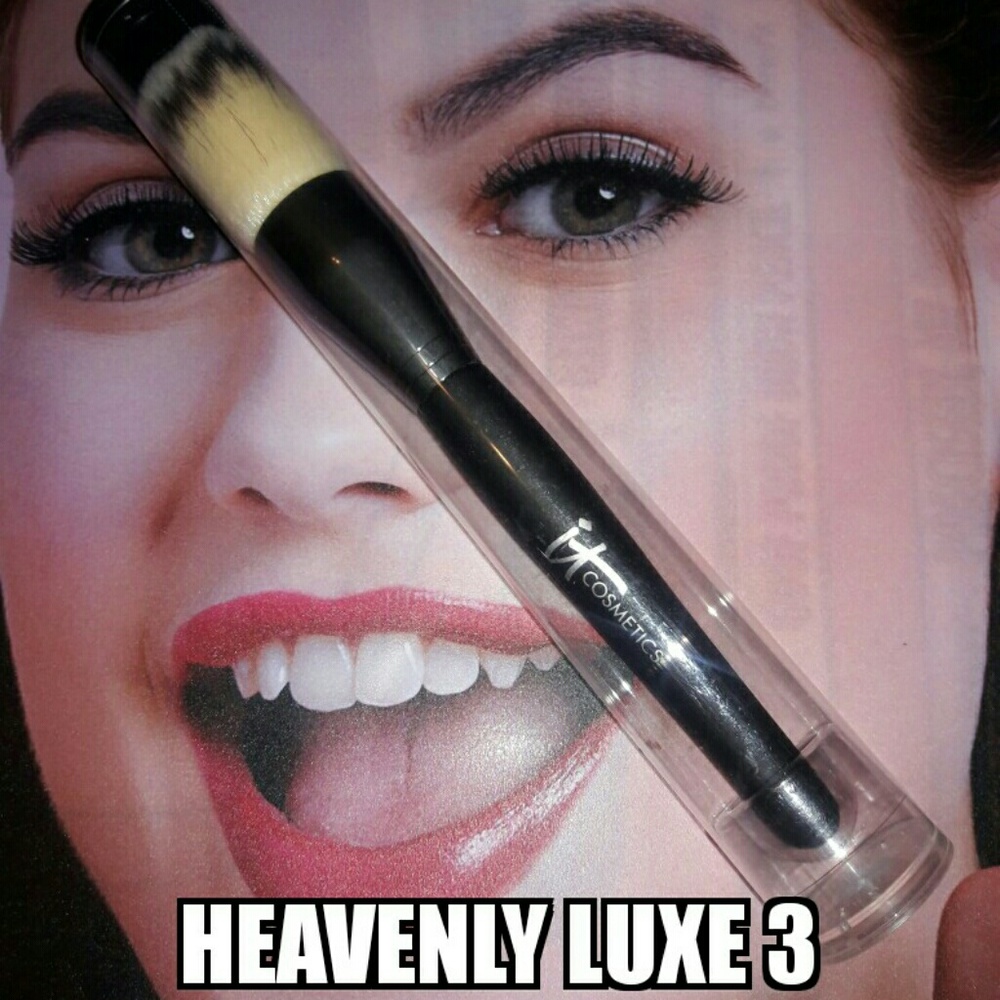 It cosmetics heavenly luxe brush