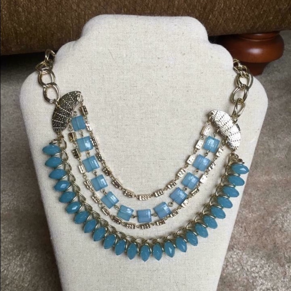 Statement necklace