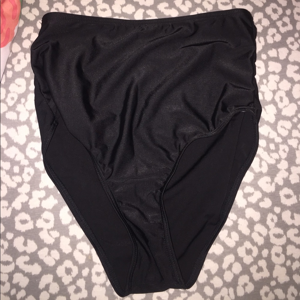 HIGH WAISTED BIKINI BOTTOMS👙👙 NWOT!!!