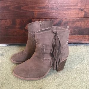 Boho fringe Gap Booties