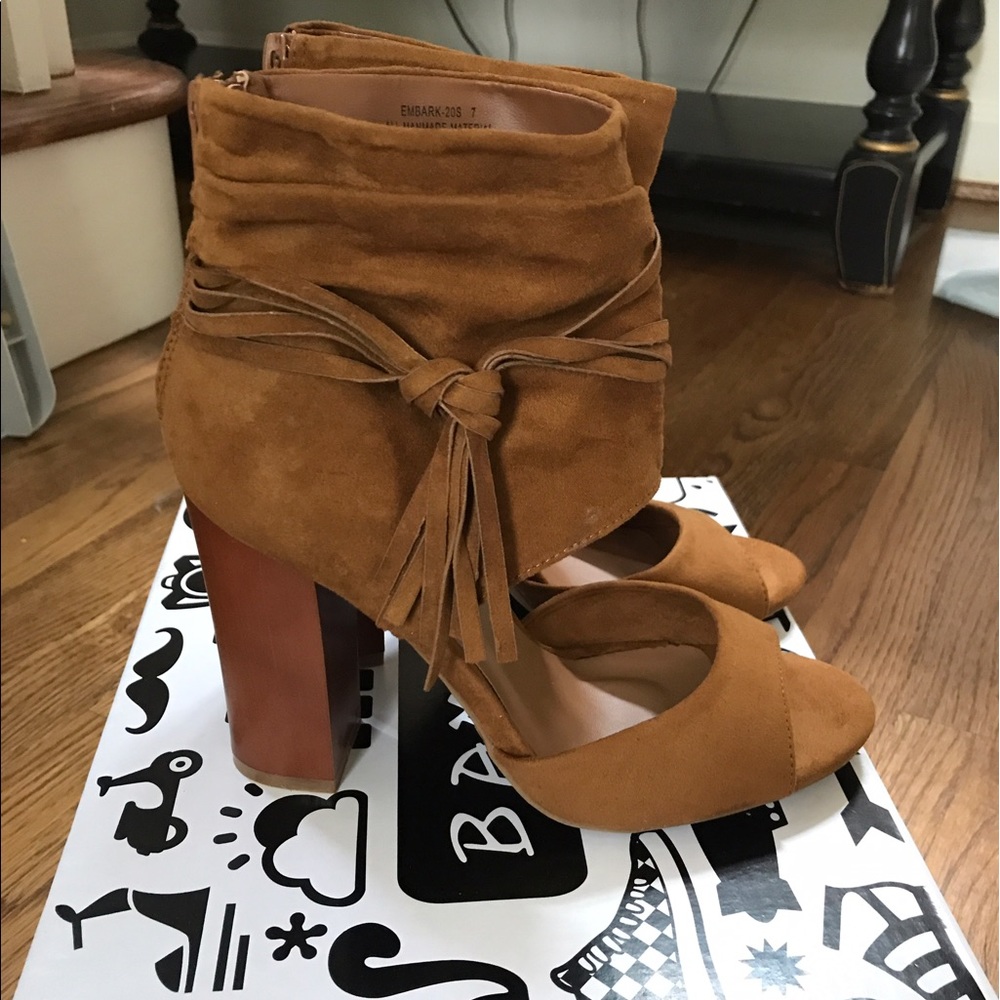 Bamboo Tassel Ankle Cuff Chunky Heel