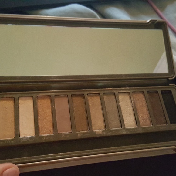 Urban Decay Naked 2 palette - Picture 2 of 2
