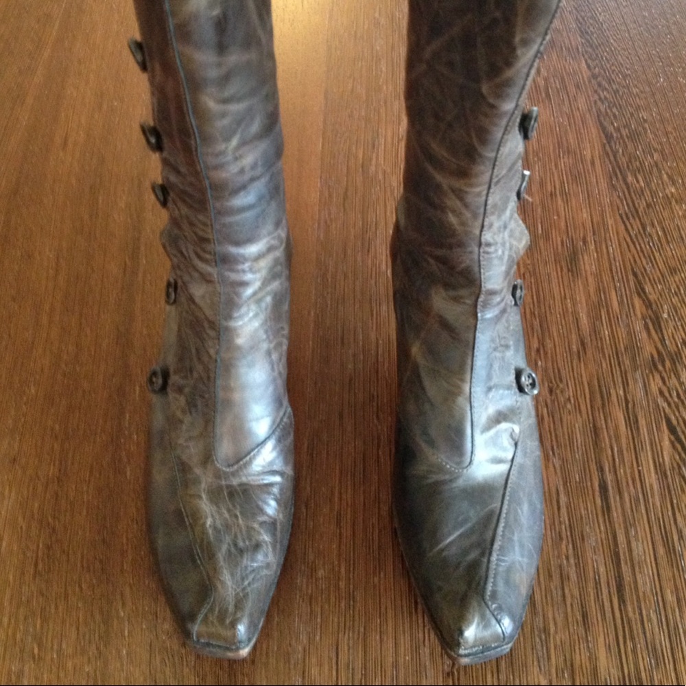 CYDWOQ Vintage Button Up Boots