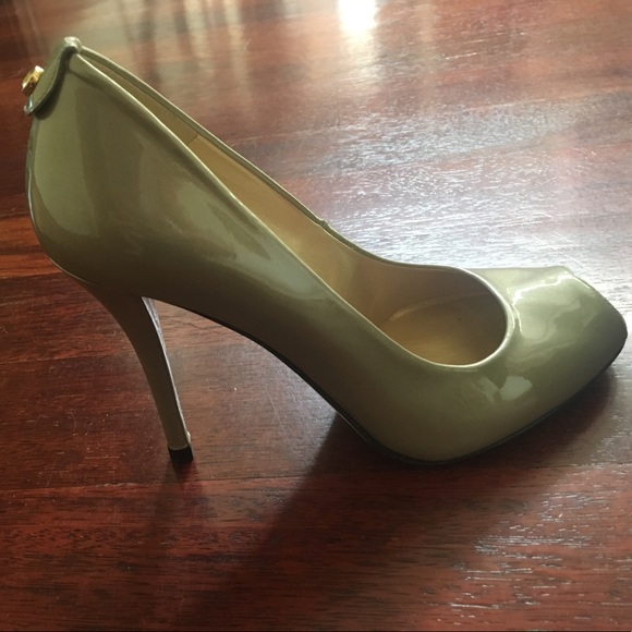 Shoes - Picture 2 of 3