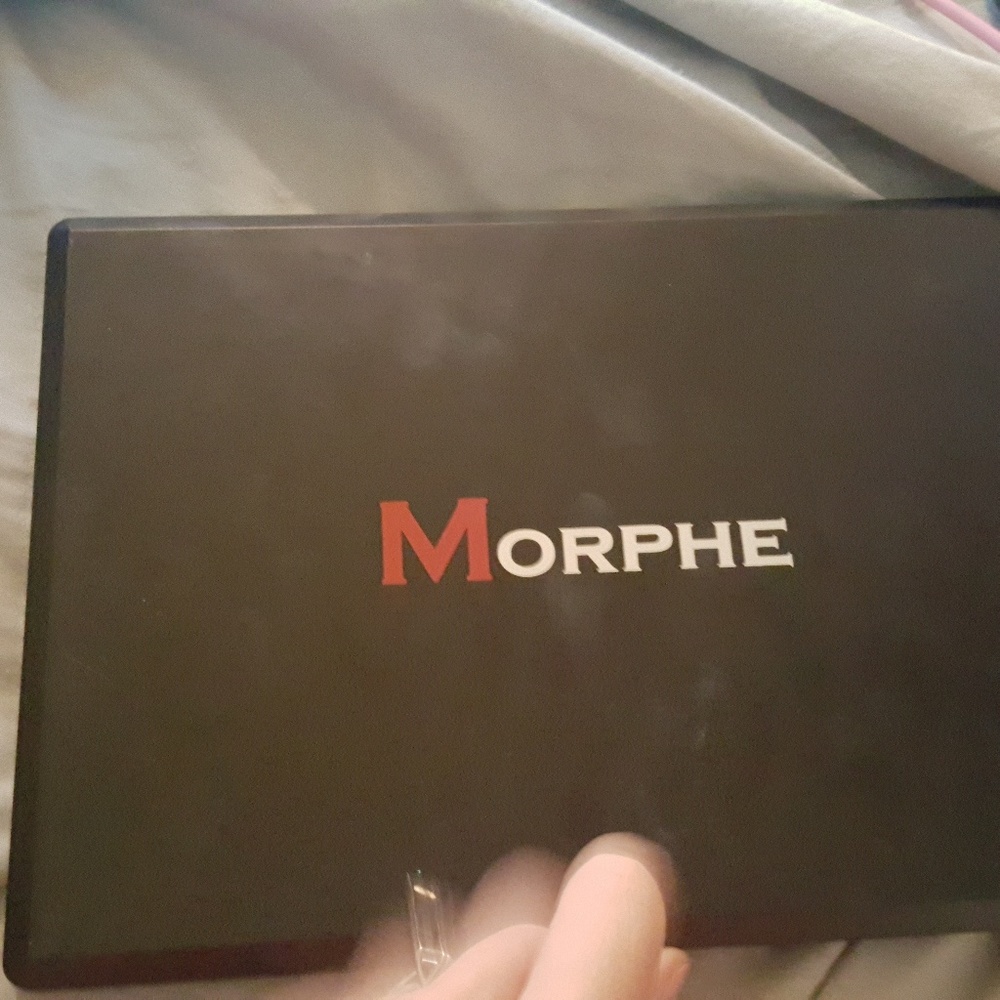 MORPHE 35p eyeshadow palette