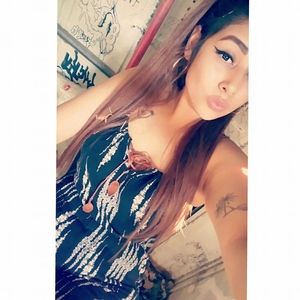 Meet your Posher, Cassandra
