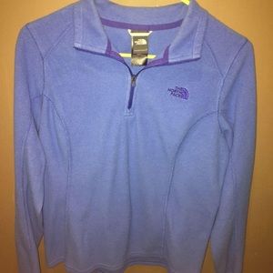 North face pullover size medium