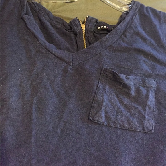 Top - Picture 2 of 4