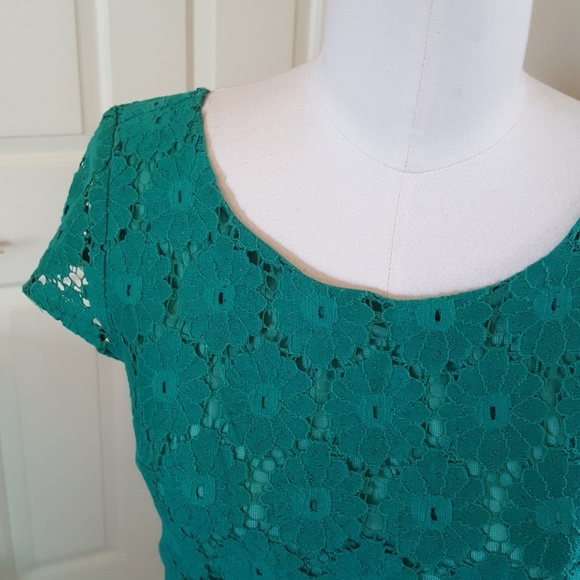 Xhilaration Tops - 🌼 3/$15  Emerald green lace peplum top