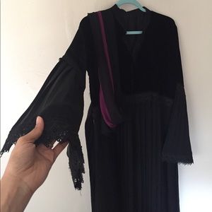 Dubai abaya