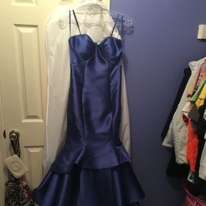 Blue beautiful formal dress size 8