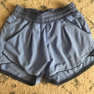 Excellent condition lulu shorts