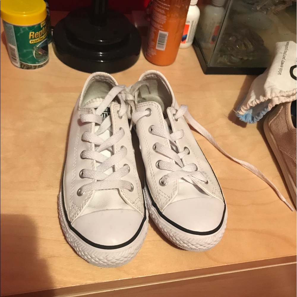❌❌SOLD Boys white leather converse❌❌