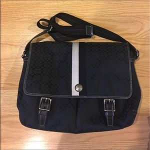 🙀Authentic Coach messenger/computer bag