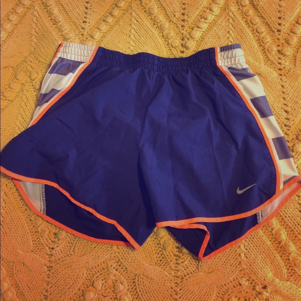 Nike small women's athletic shorts