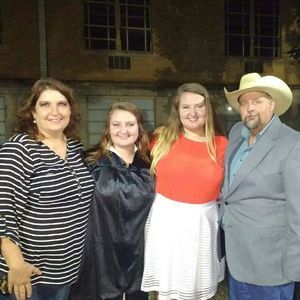 Meet your Posher, Ashlyn