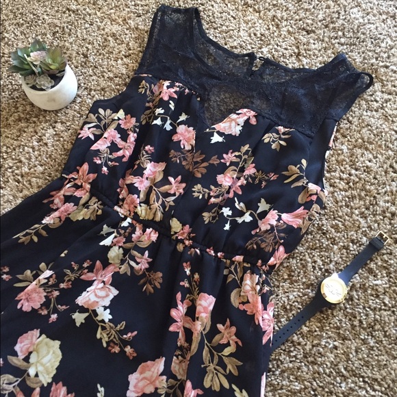 Forever 21 High Low Floral Dress - Picture 2 of 2