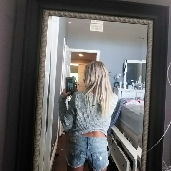 Knit Sweater?? - Picture 2 of 4