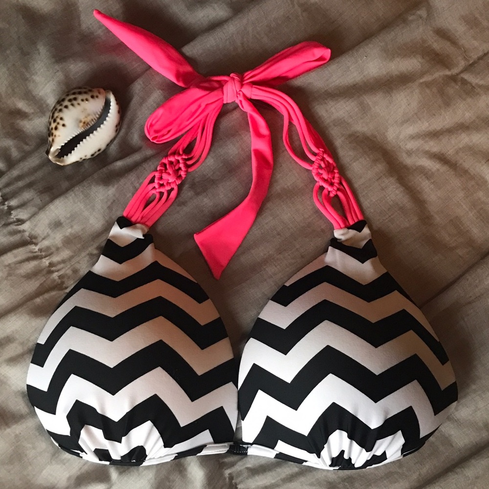 *SOLD* Chevron Macrame Bikini Top