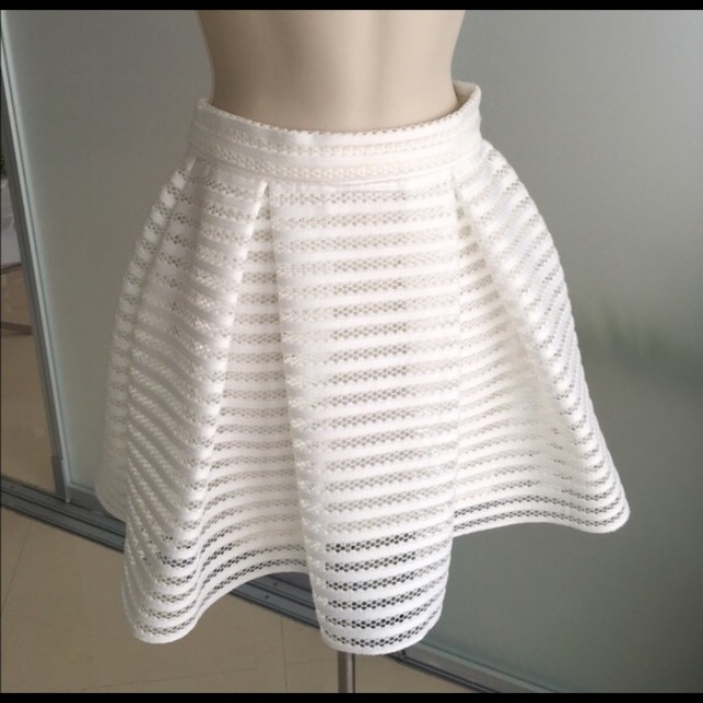 Adorable dressy/casual skirt