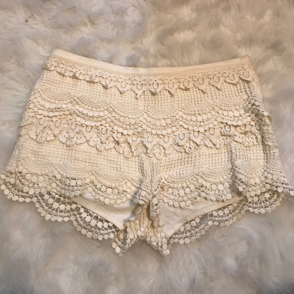 Ruffle Urban Outfitters shorts