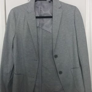 Gray blazer from Uniqlo