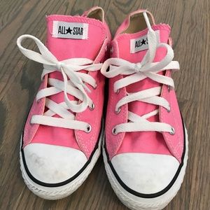Converse light pink size US 3