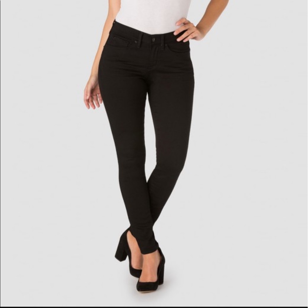 Black skinny jeans