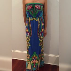 Fits like S. Bright Flying Tomato Multicolor Maxi.