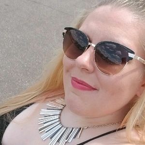 Meet your Posher, Katelynn