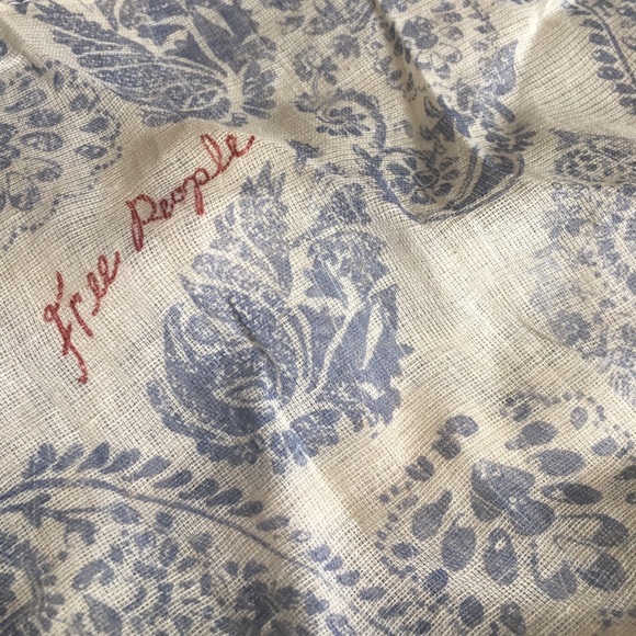 Tote - Picture 3 of 3