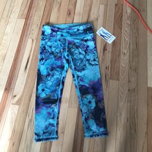Reversible workout leggings