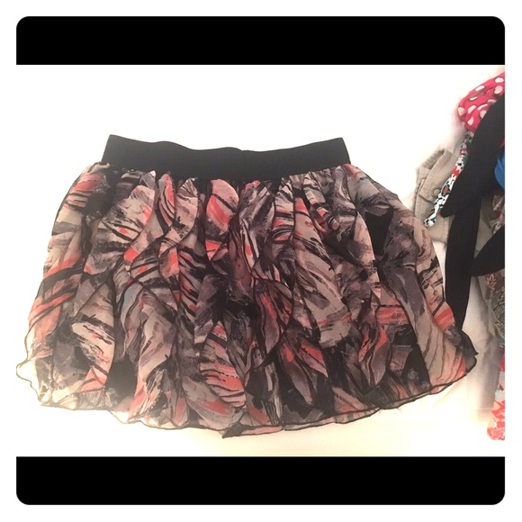 Dressy mini skirt - Picture 2 of 2