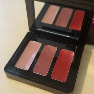 MAC Viva Glam Lip Compact - Nutcracker Sweet