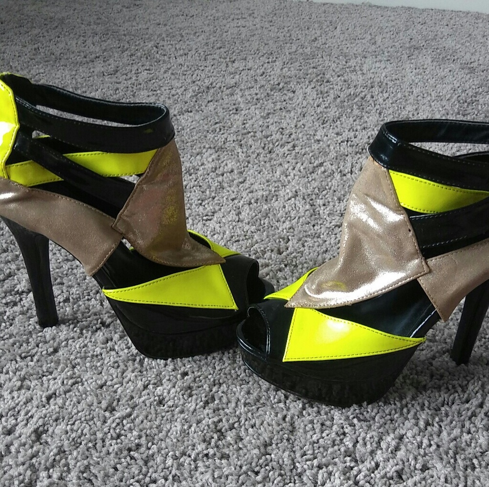 Neon green n gold heels