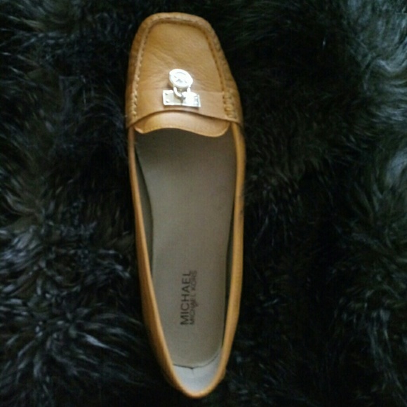 Michael Kors Yellow Flats - Picture 4 of 4