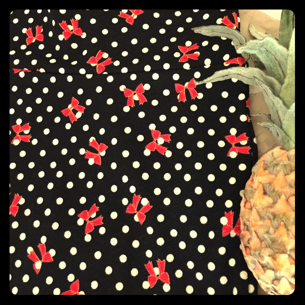 Lularoe Black Bow Cassie pencil skirt L