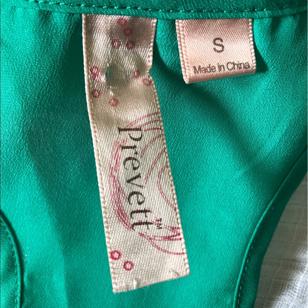 Green Ruffle Tank top - Picture 4 of 4