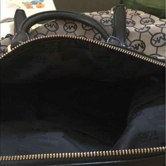 Michael Kors signature bag - Picture 4 of 4