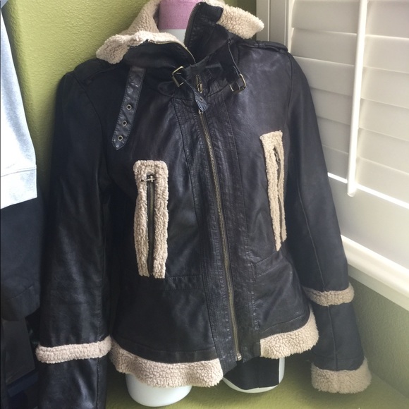 Guess jacket - Picture 1 of 4