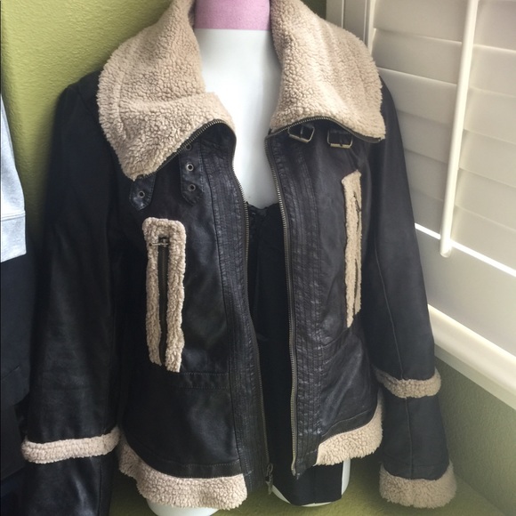 Guess jacket - Picture 3 of 4