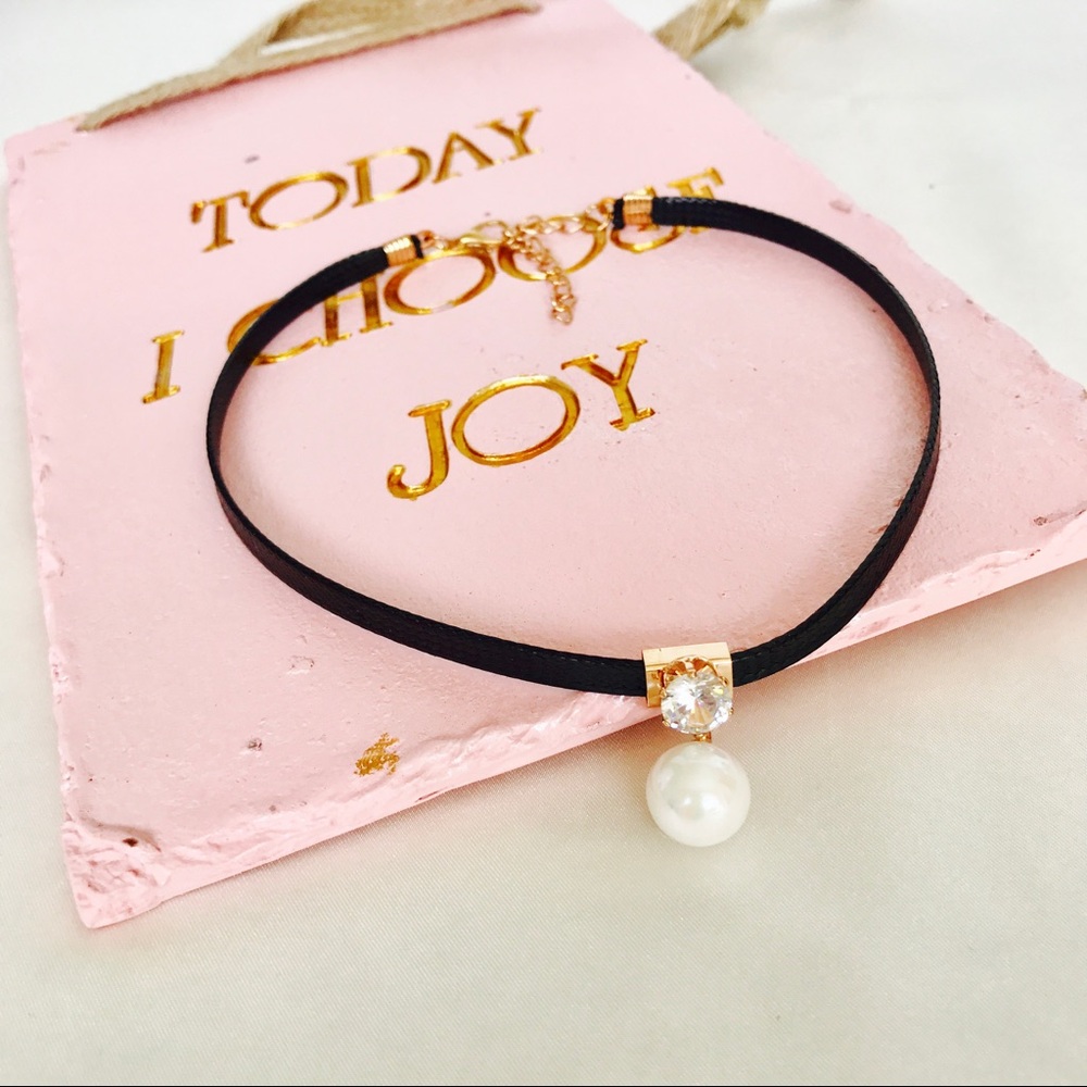 Pearl Choker Necklace