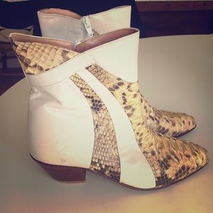 Wild snakeskin and leather boots men's 6, Ladies 8