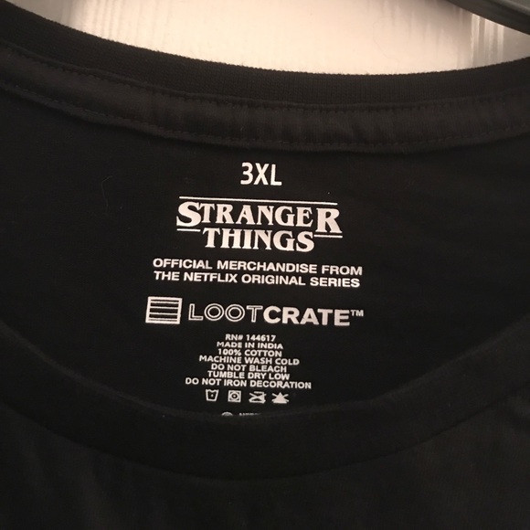 Stranger Things Loot Crate T-shirt - Picture 3 of 3