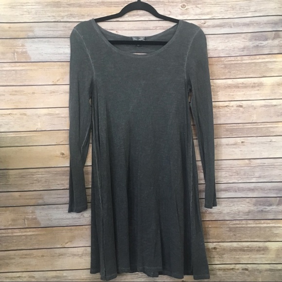 Billabong Dresses & Skirts - Billabong open back casual dress