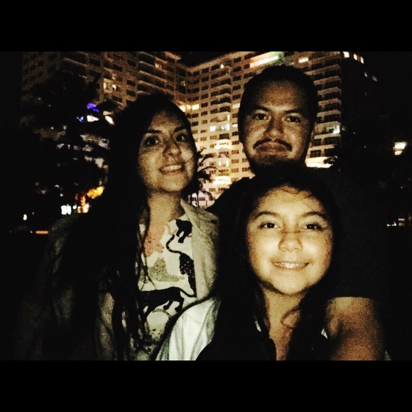 Meet your Posher, Debra - Picture 2 of 3